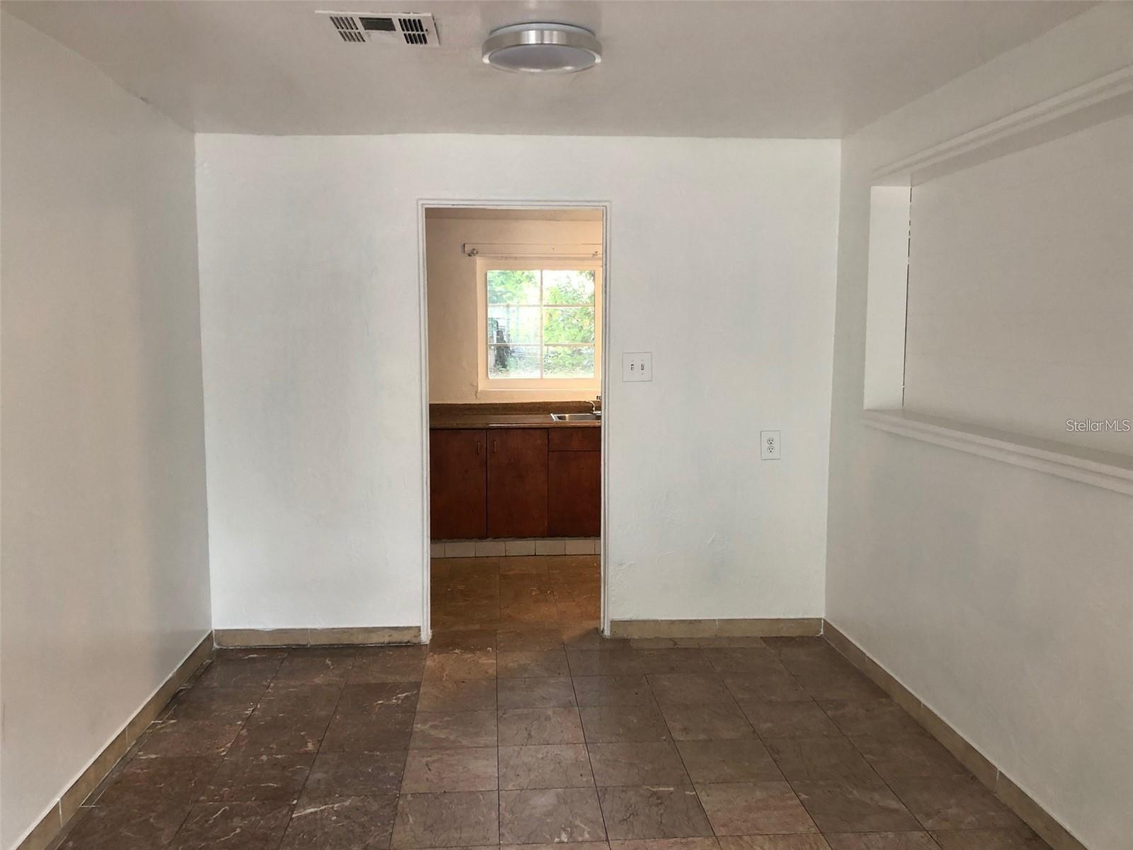 Image 4 of 18 For 1425 38th Street