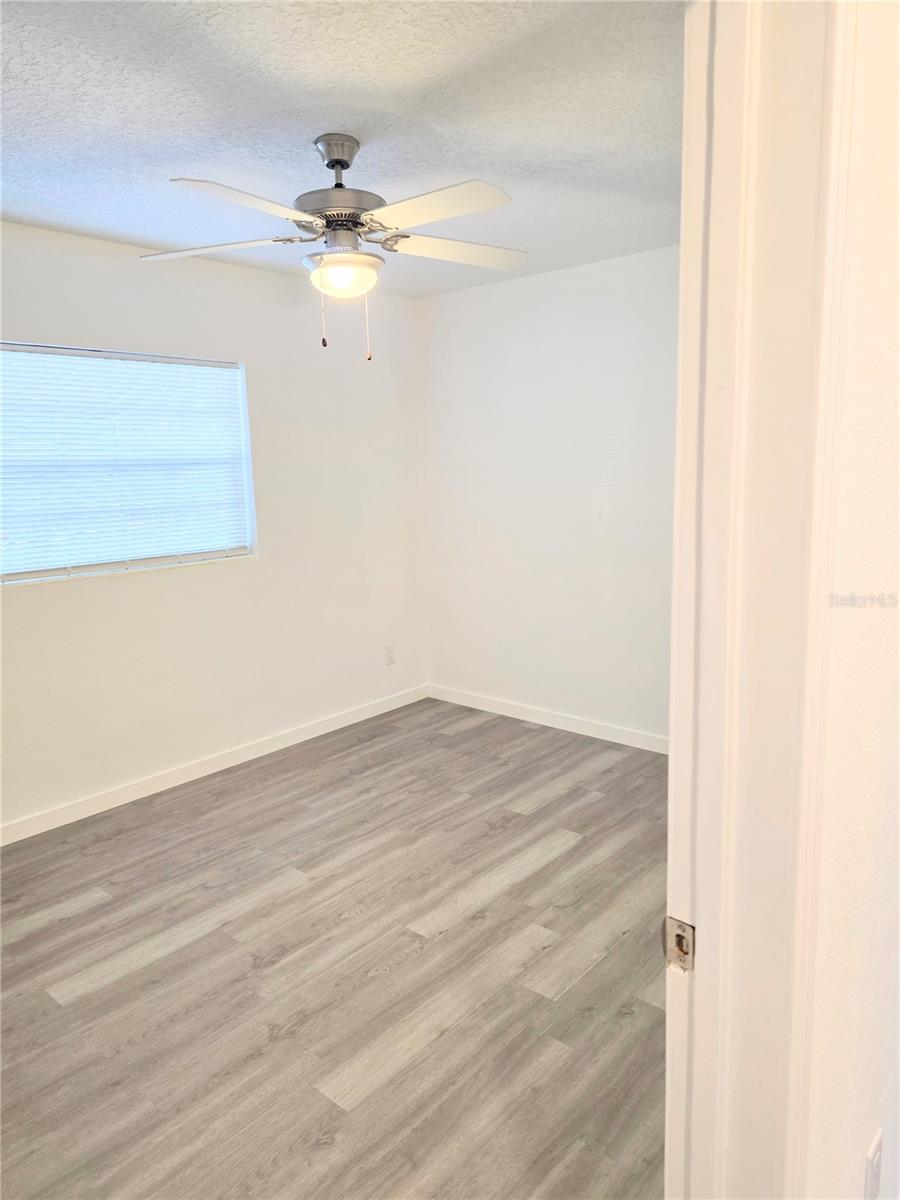 Image 10 of 19 For 748 Parkview Place