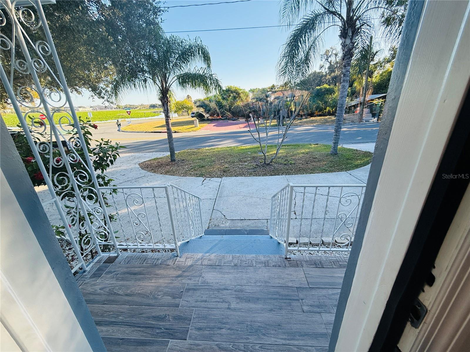 Image 3 of 19 For 748 Parkview Place