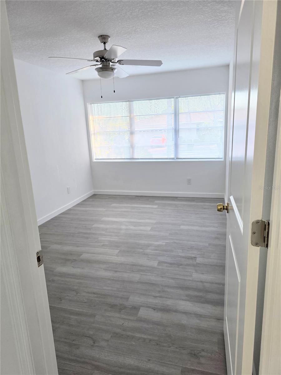 Image 9 of 19 For 748 Parkview Place