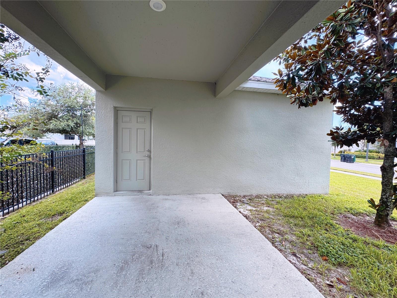 Image 26 of 56 For 11070 Longleaf Woods Drive