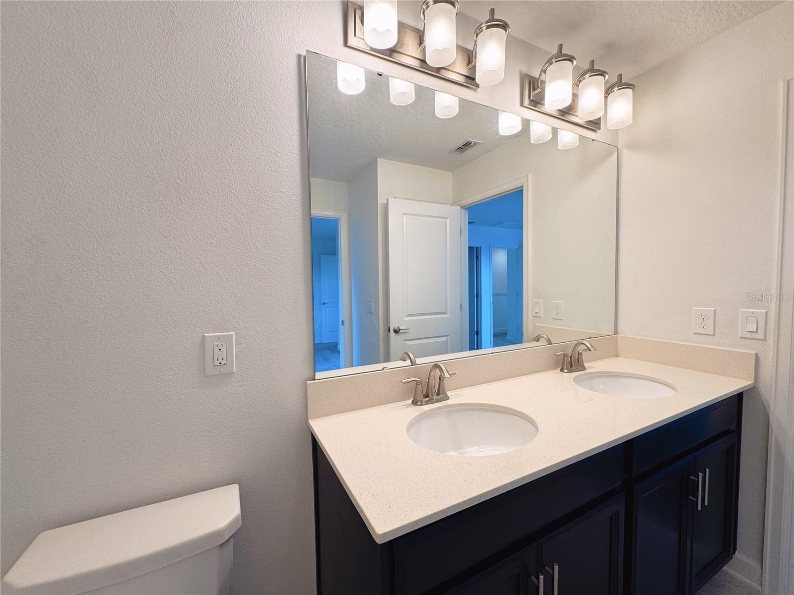 Image 35 of 56 For 11070 Longleaf Woods Drive