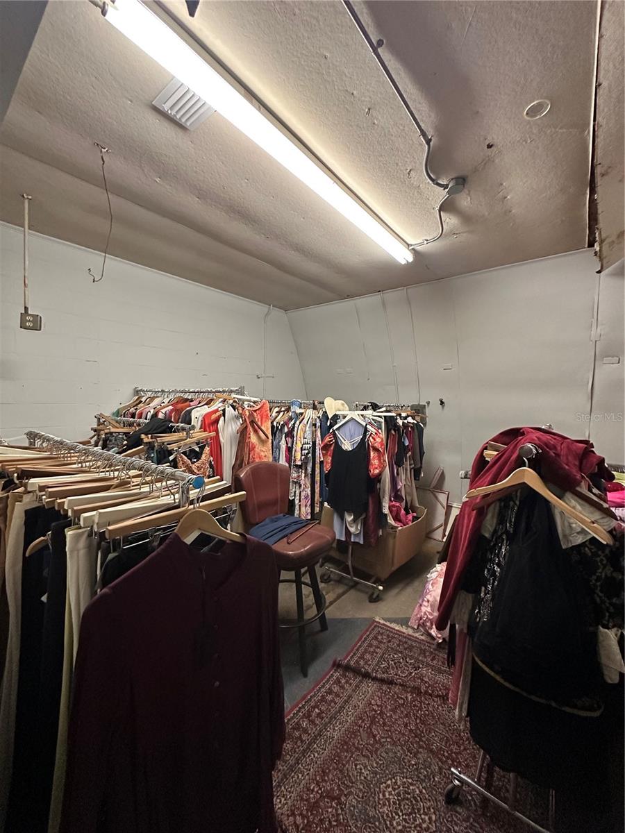 Image 4 of 22 For 1026 Central Boulevard