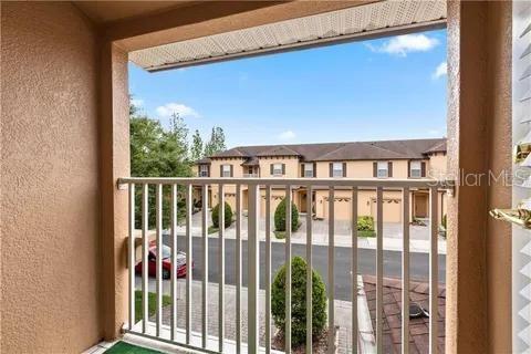 Image 18 of 21 For 2720 Retreat View Circle Na