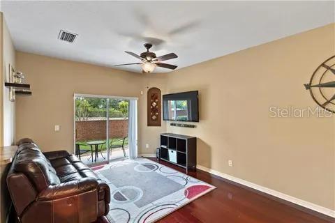 Image 8 of 21 For 2720 Retreat View Circle Na