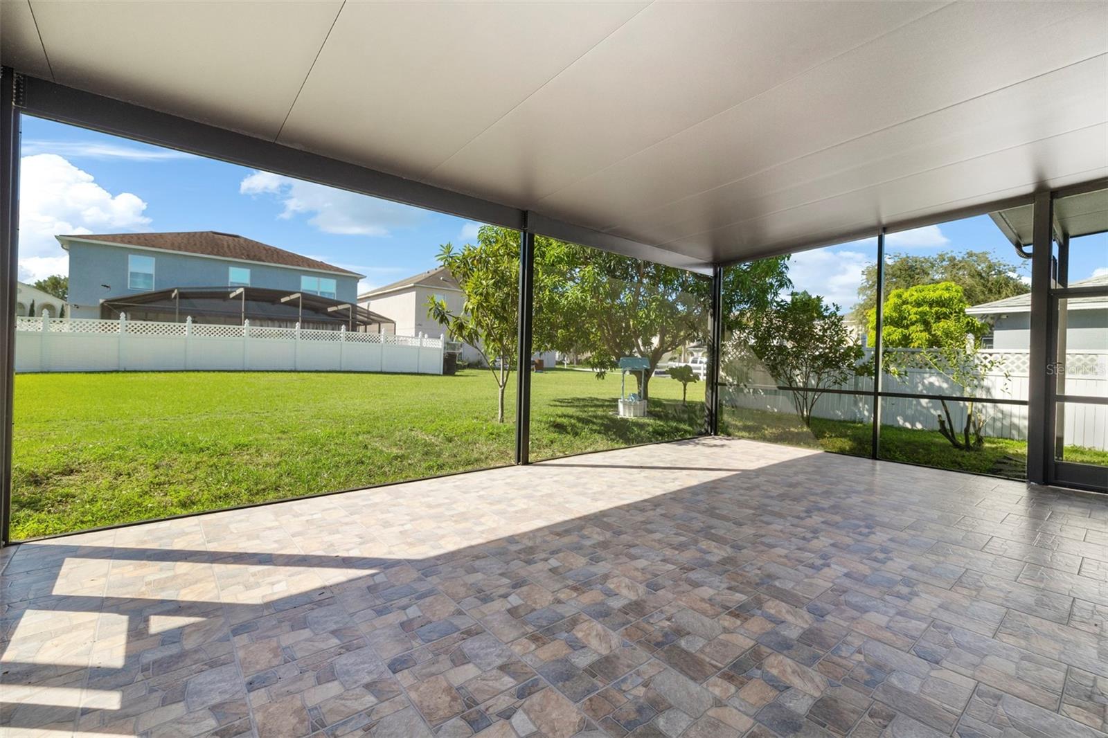 Image 10 of 30 For 420 Blake Avenue