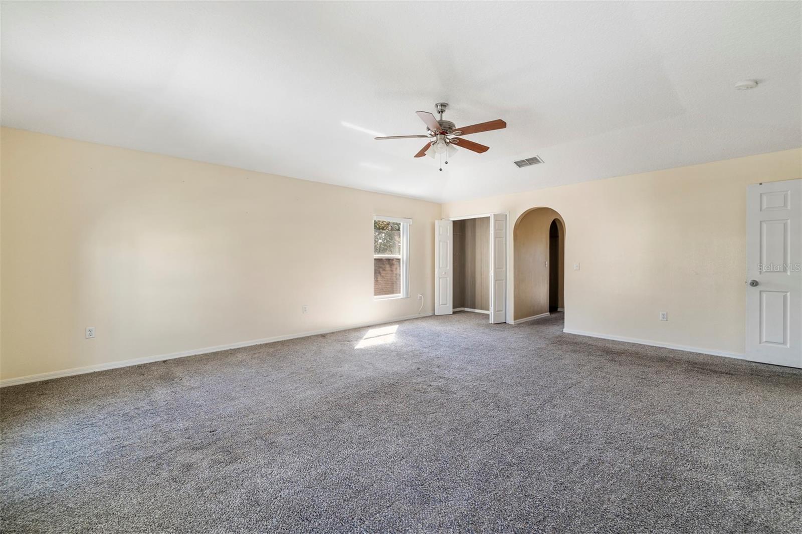 Image 17 of 30 For 420 Blake Avenue