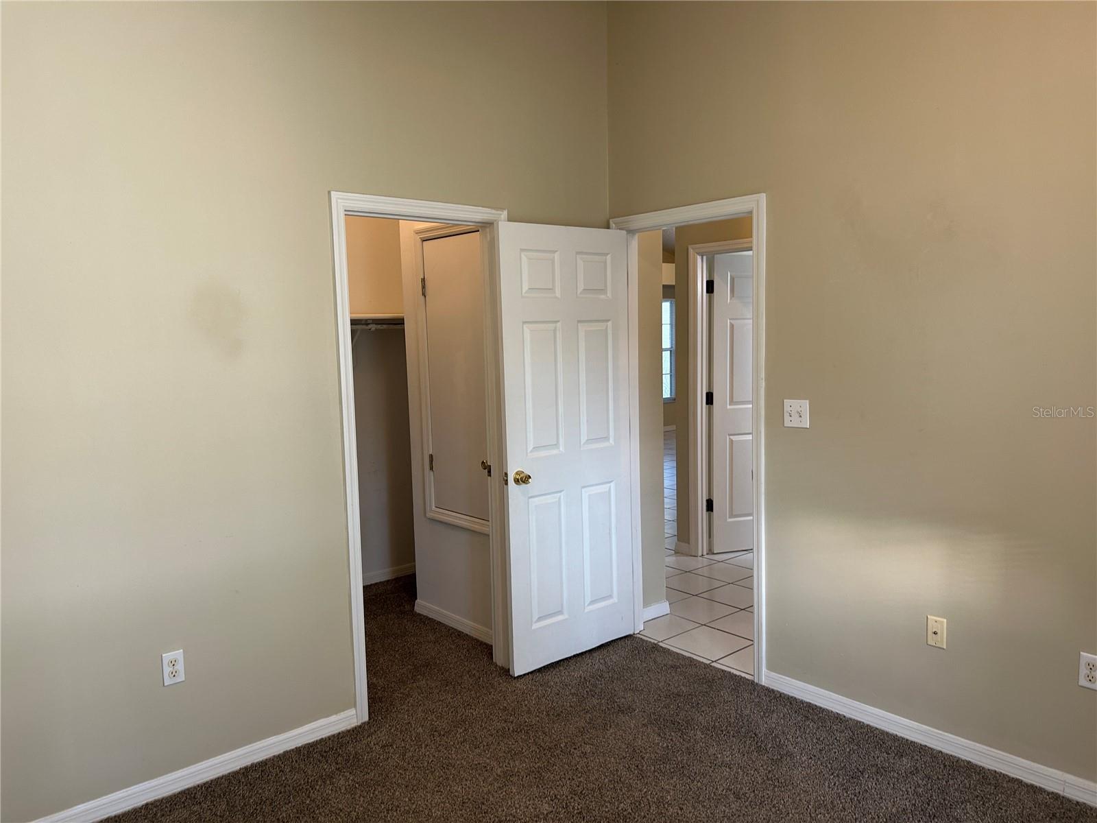 Image 16 of 24 For 4760 White Heron