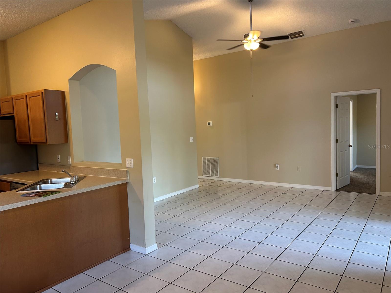 Image 6 of 24 For 4760 White Heron