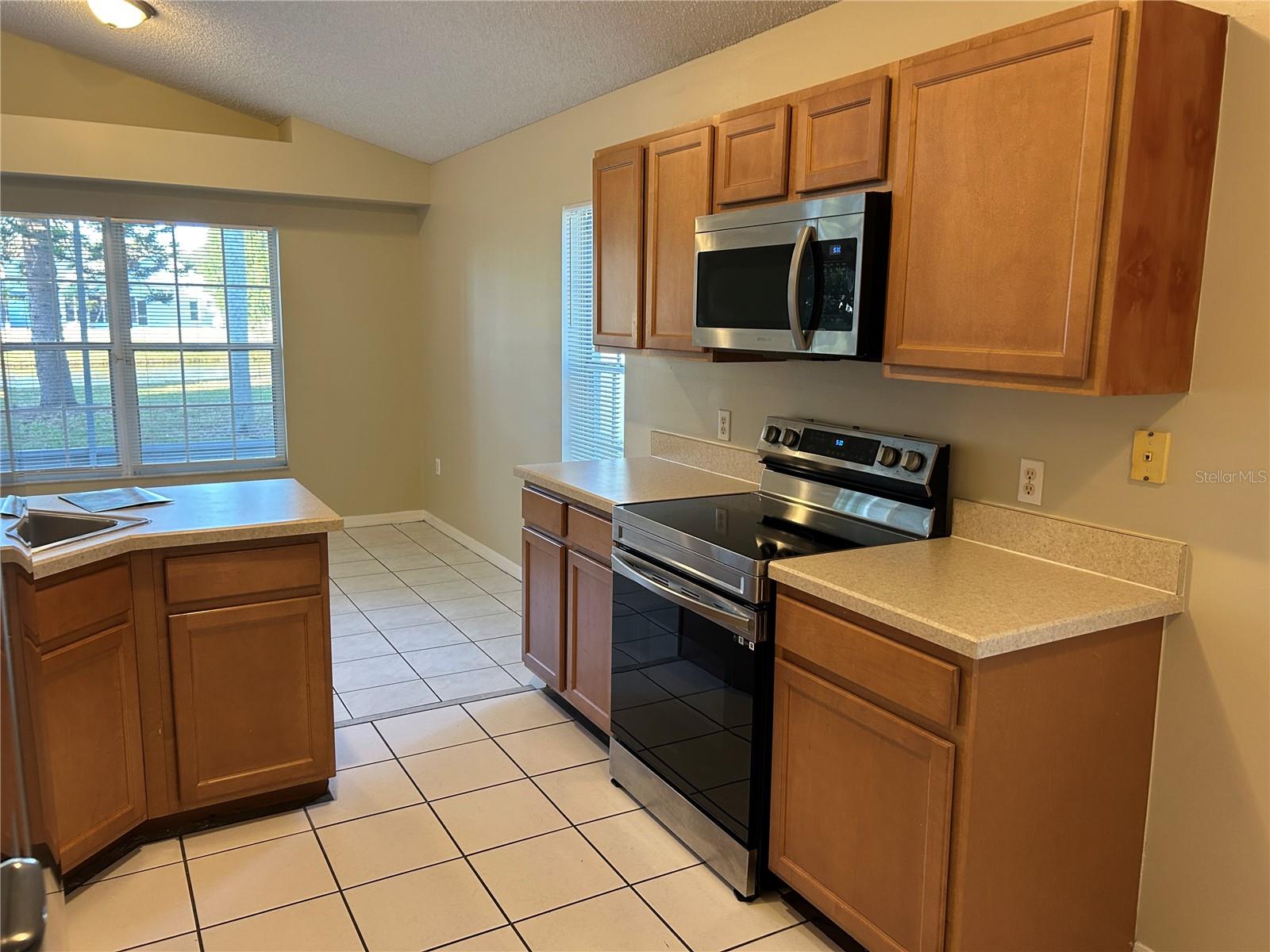 Image 9 of 24 For 4760 White Heron