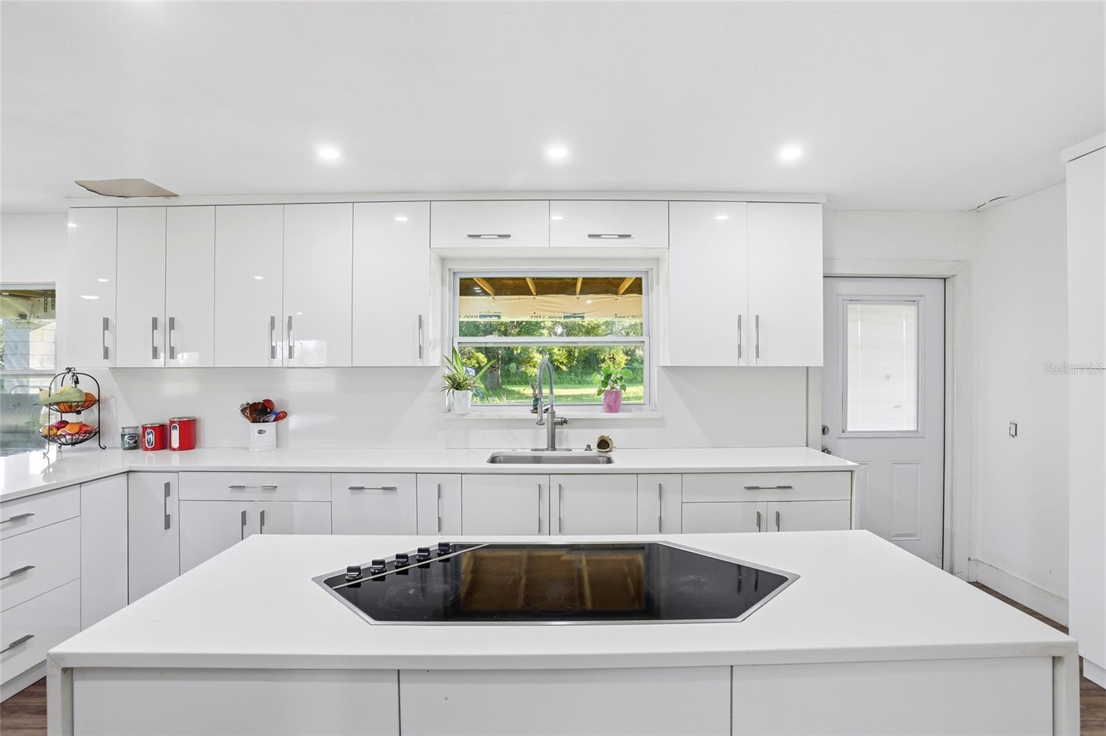 Image 10 of 50 For 3200 Harbor Road