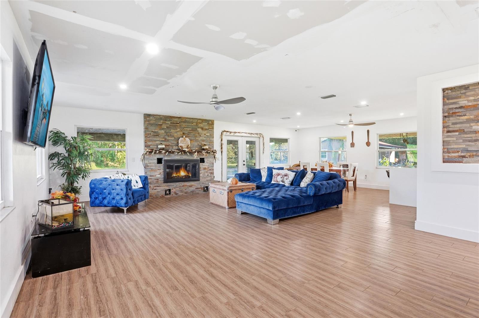 Image 14 of 50 For 3200 Harbor Road