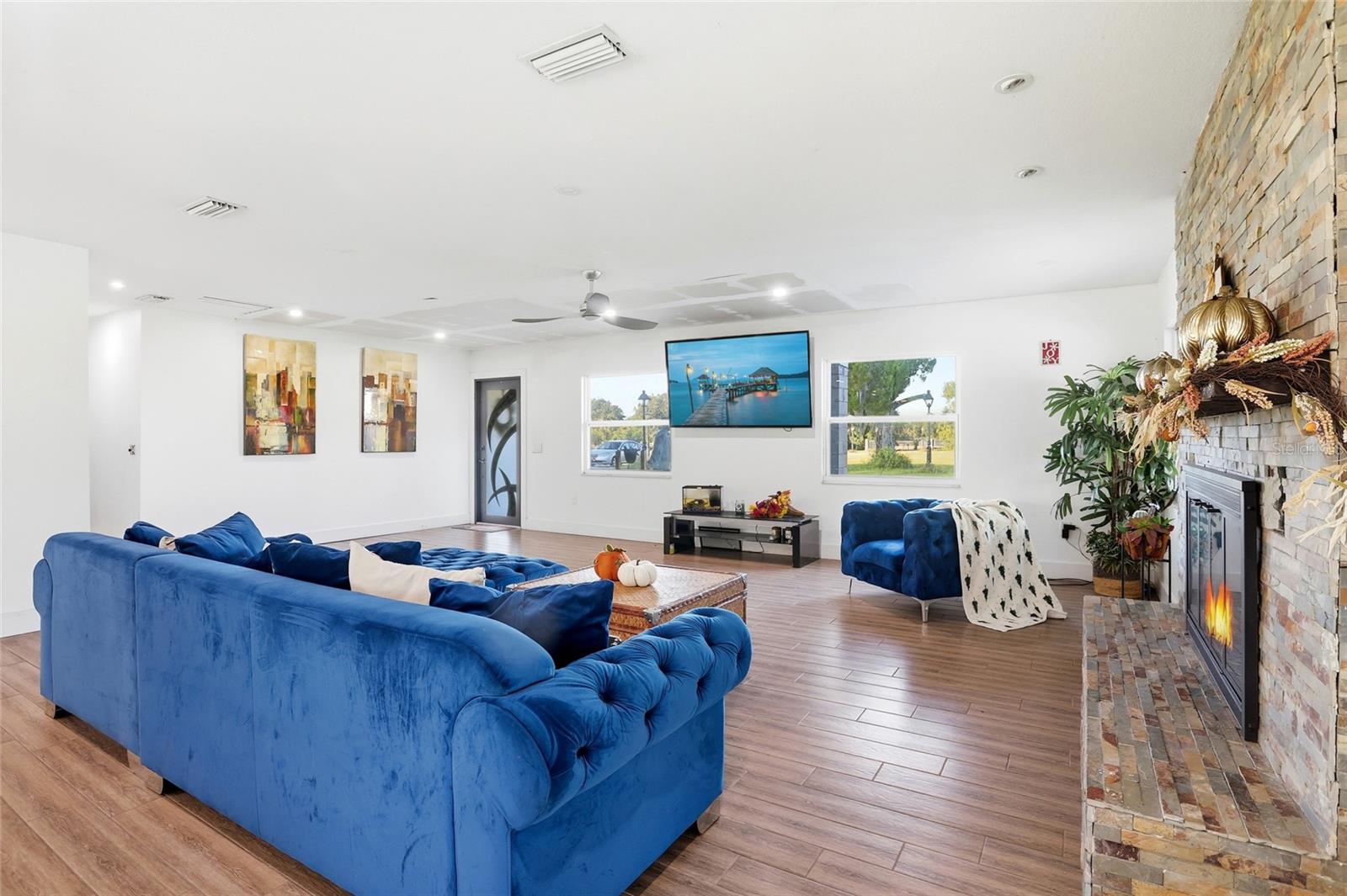 Image 16 of 50 For 3200 Harbor Road