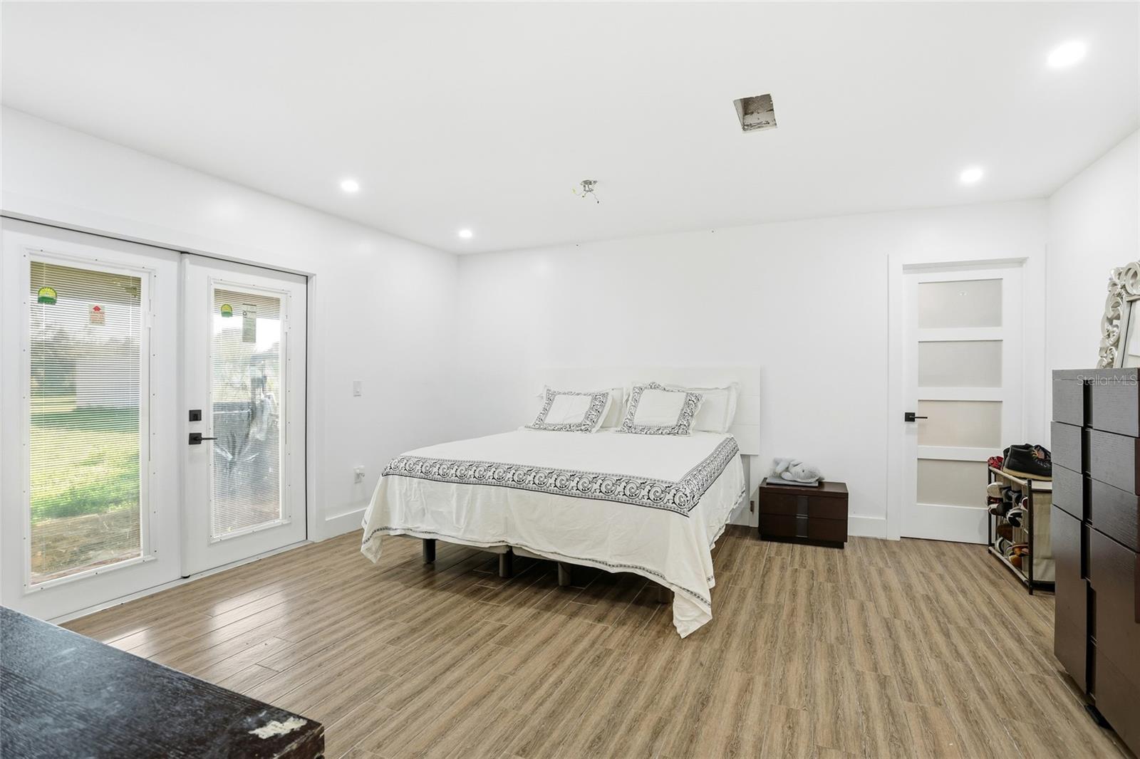 Image 18 of 50 For 3200 Harbor Road