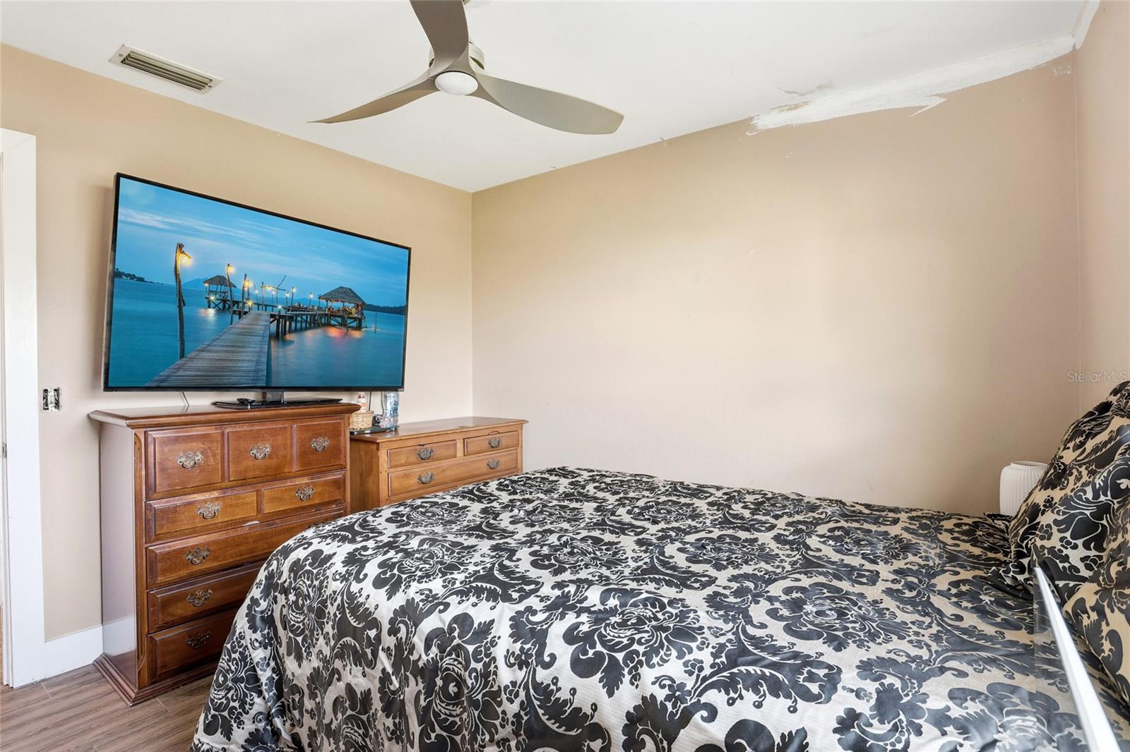 Image 20 of 50 For 3200 Harbor Road