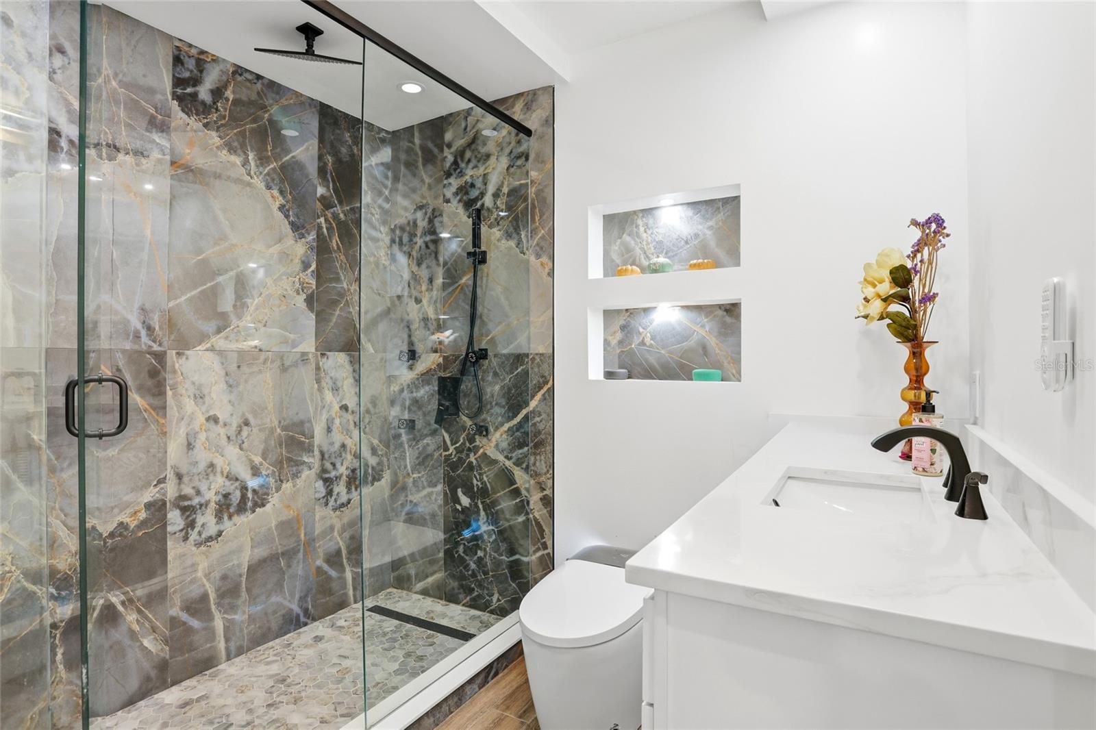 Image 26 of 50 For 3200 Harbor Road