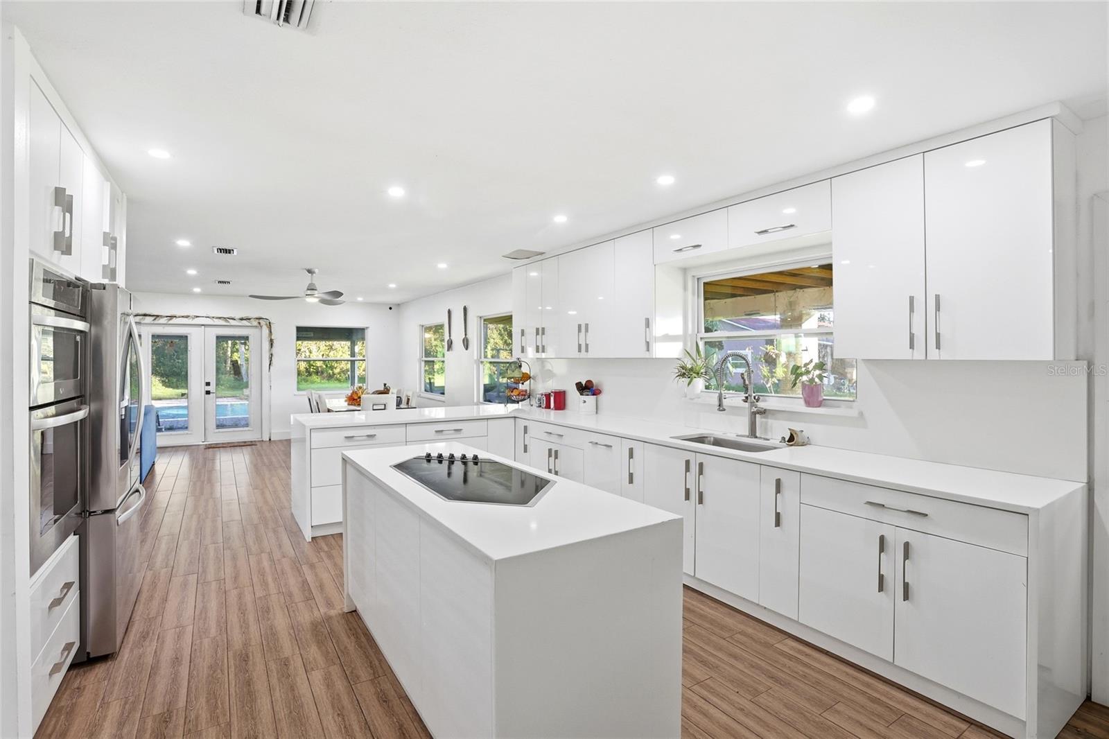 Image 5 of 50 For 3200 Harbor Road