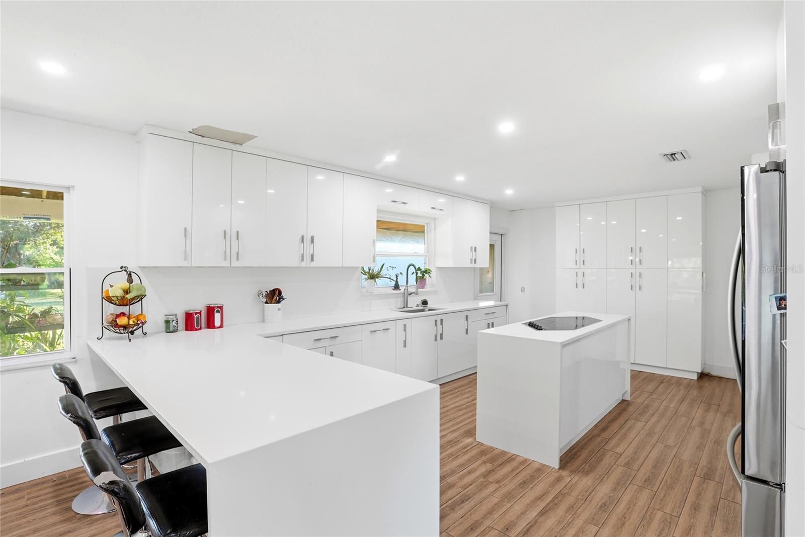 Image 6 of 50 For 3200 Harbor Road