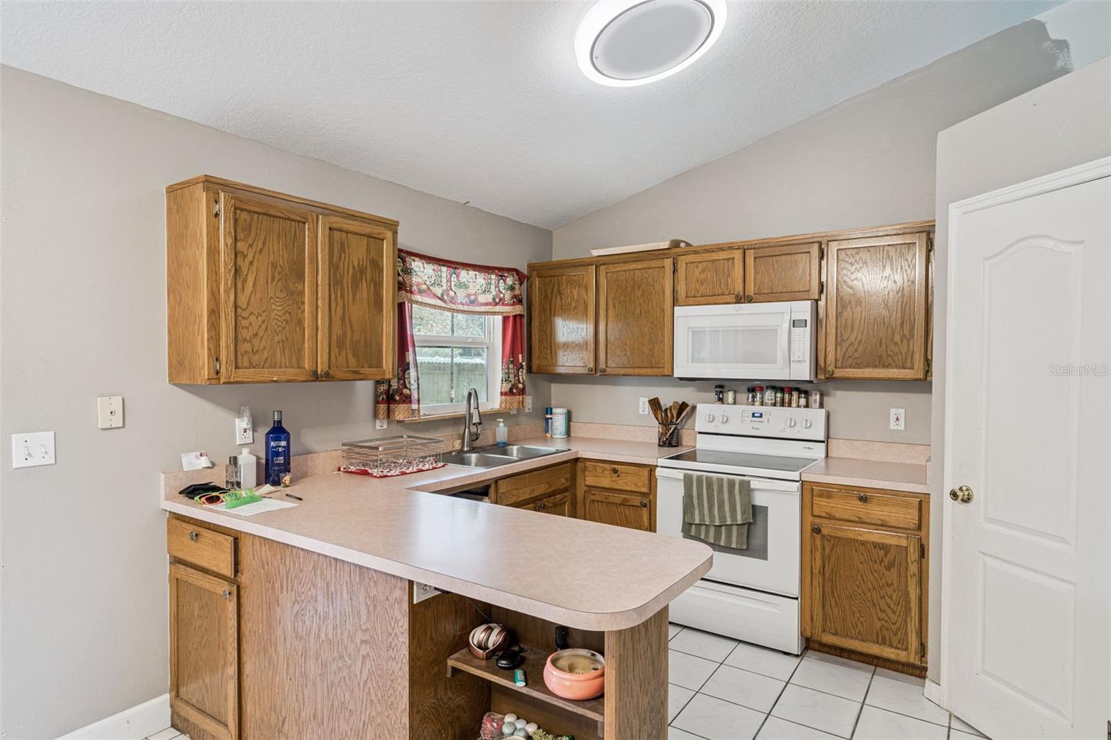 Image 5 of 16 For 1122 Chelsea Parc Dr