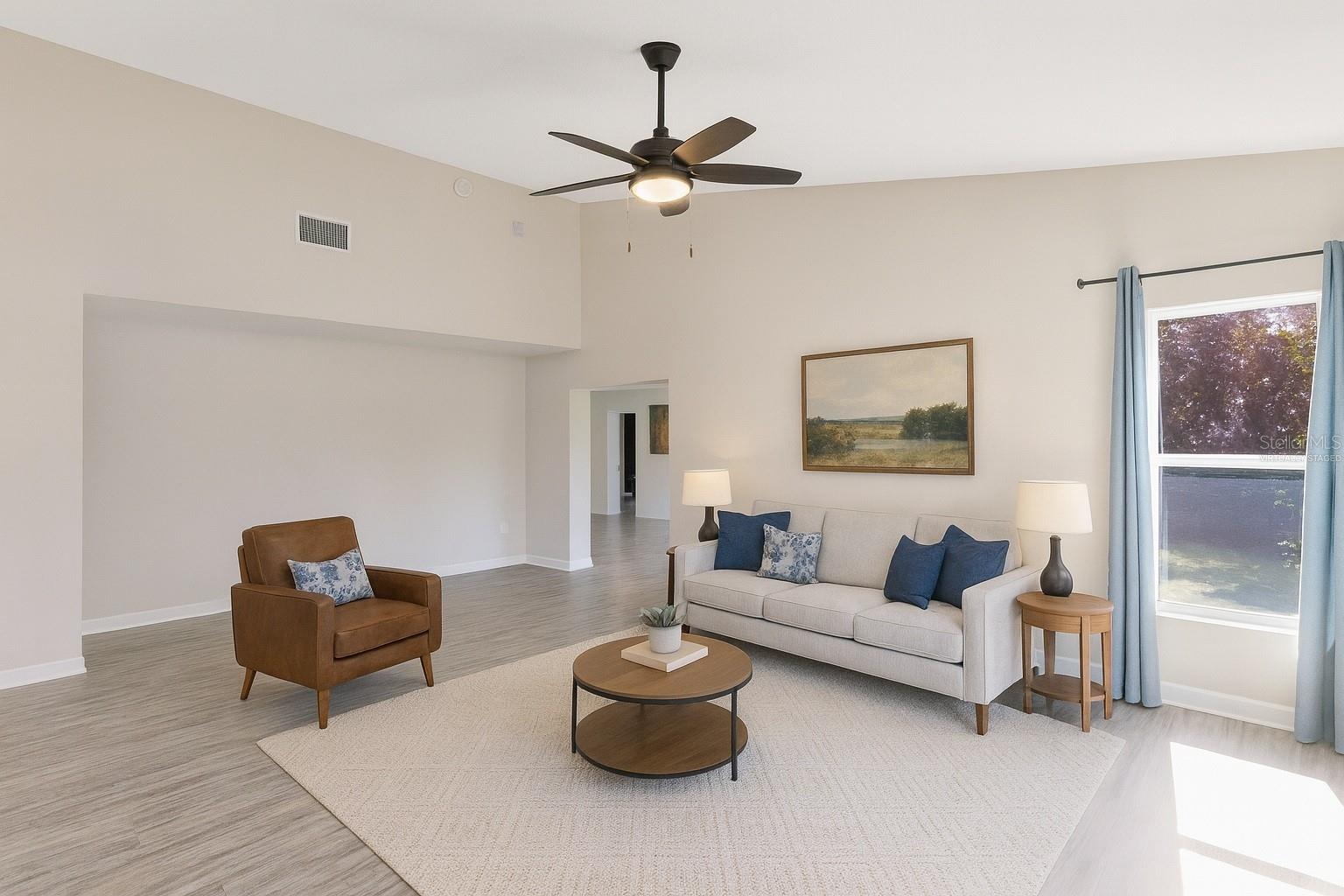 Listing photo id 9 for 2049 Eldorado Court