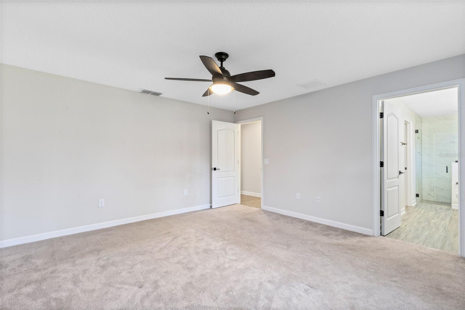 Listing photo id 17 for 2049 Eldorado Court