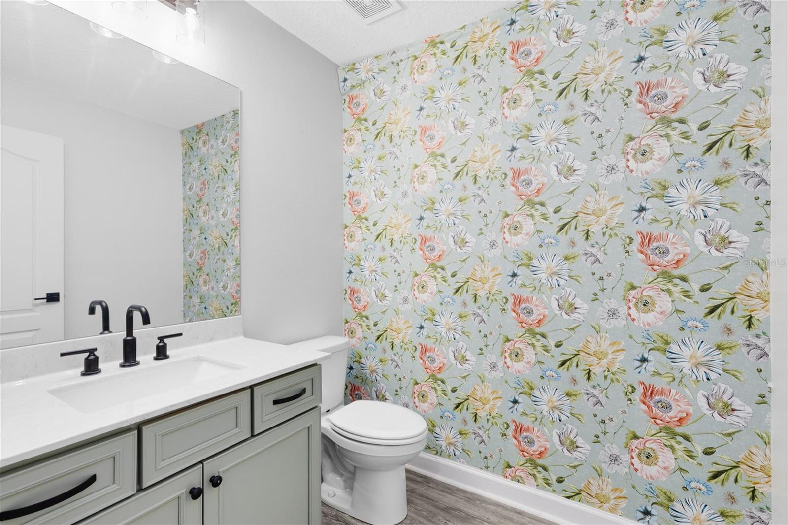 Listing photo id 18 for 2049 Eldorado Court