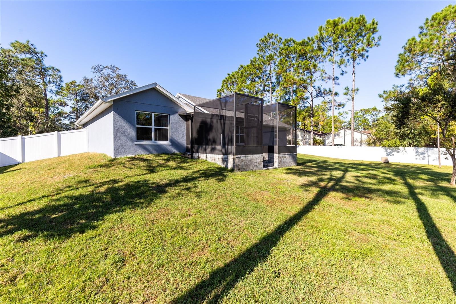 Listing photo id 24 for 2049 Eldorado Court