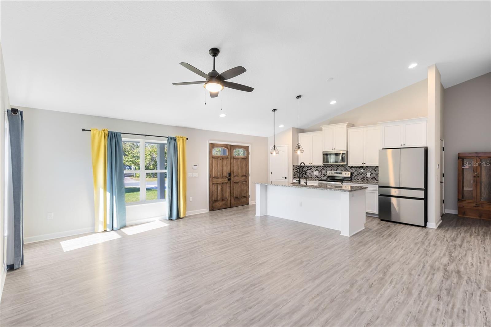 Listing photo id 5 for 2049 Eldorado Court