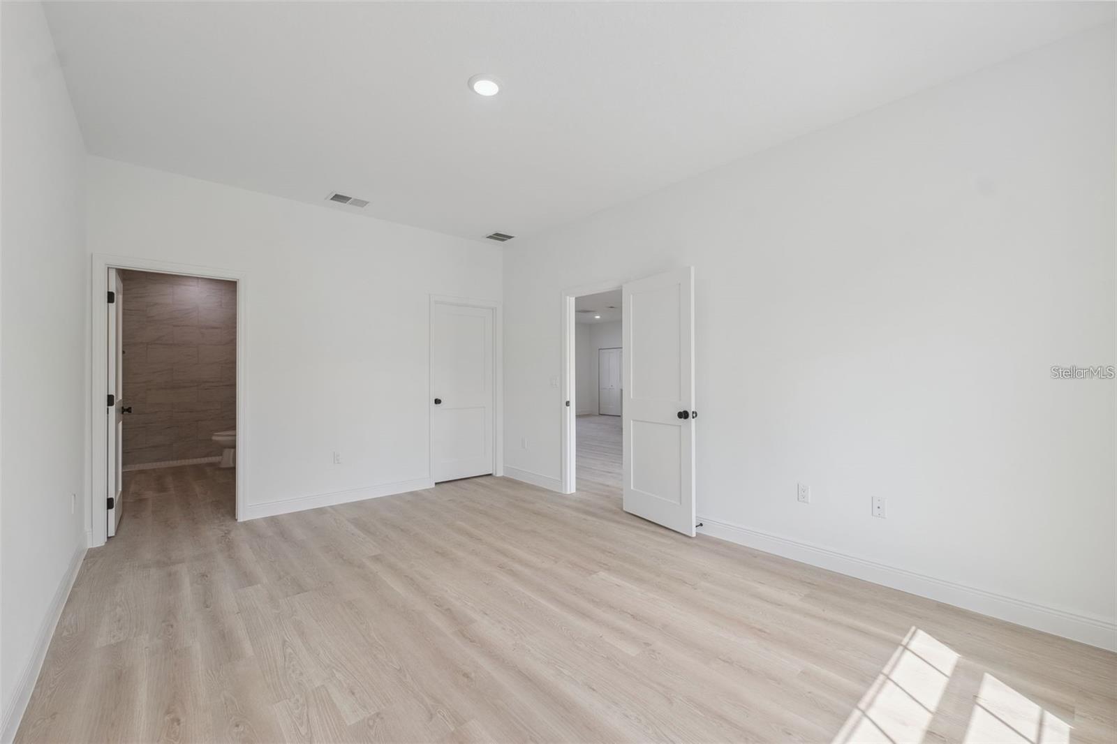 Image 23 of 35 For 6175 144th Street Road