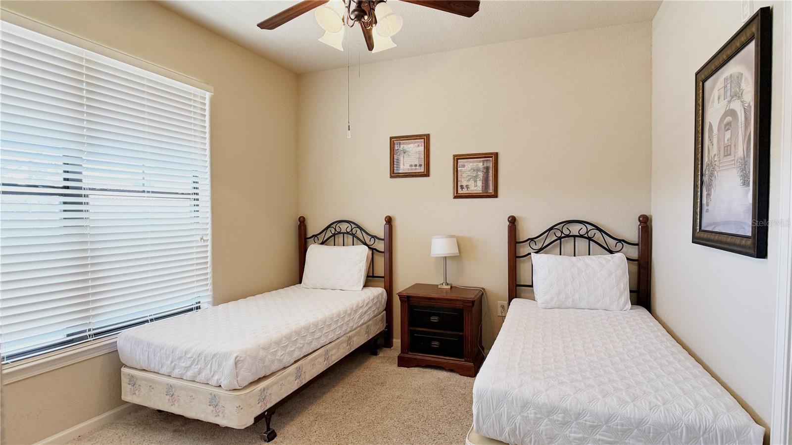 Image 12 of 25 For 901 Charo Parkway 735