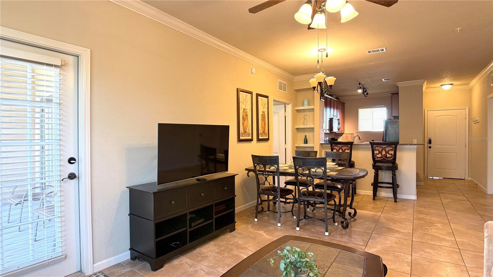 Image 3 of 25 For 901 Charo Parkway 735