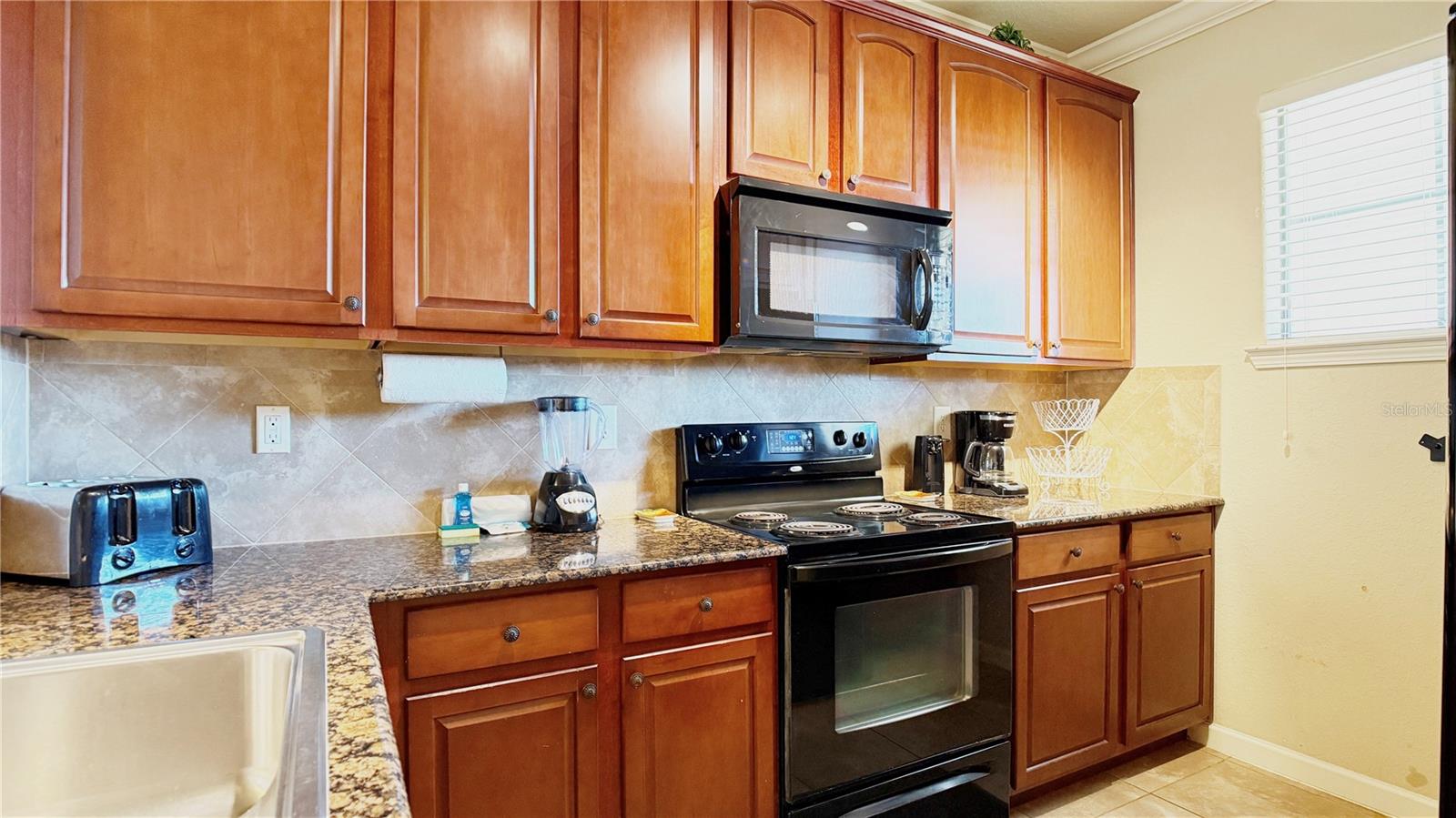 Image 5 of 25 For 901 Charo Parkway 735