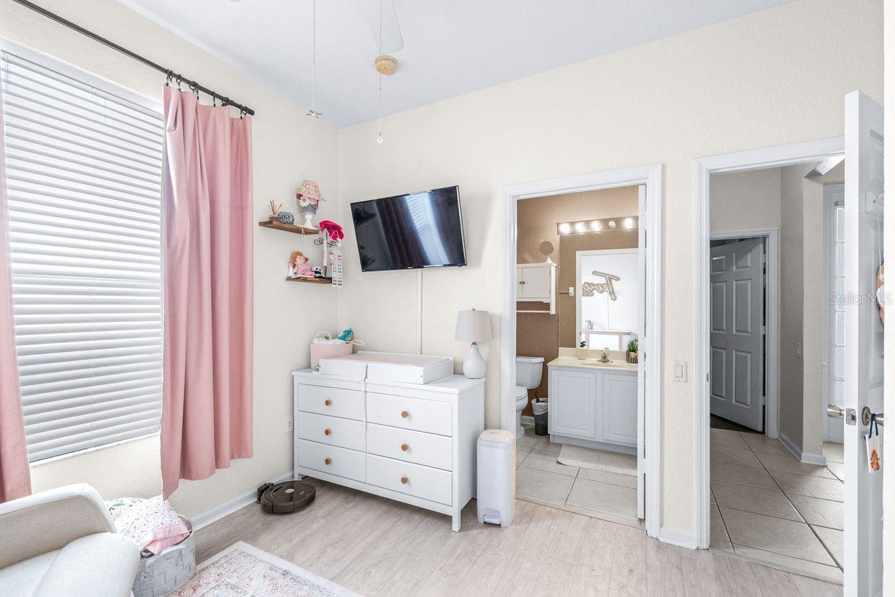 Image 27 of 49 For 8726 Greenbank Boulevard