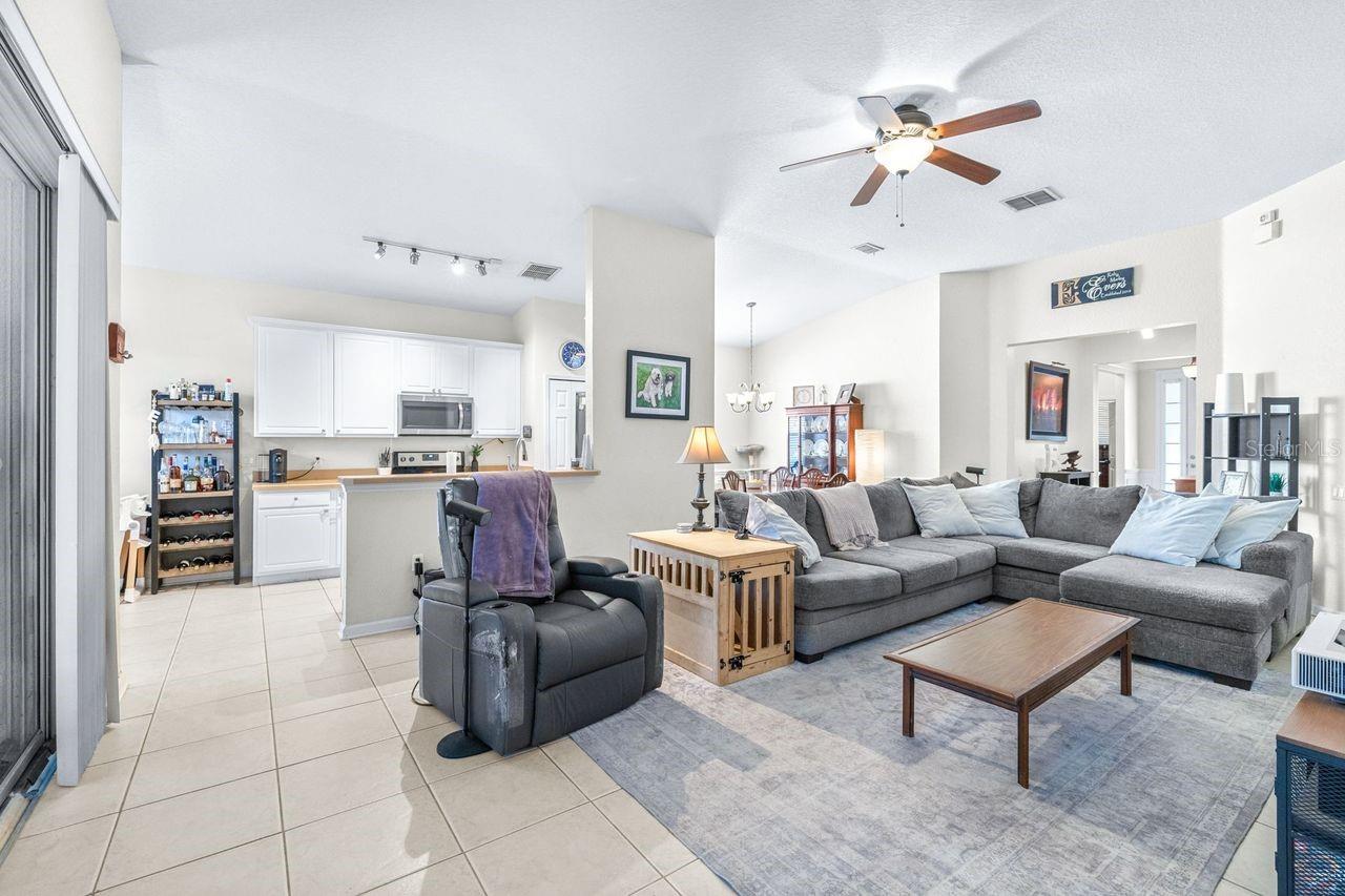 Image 8 of 49 For 8726 Greenbank Boulevard