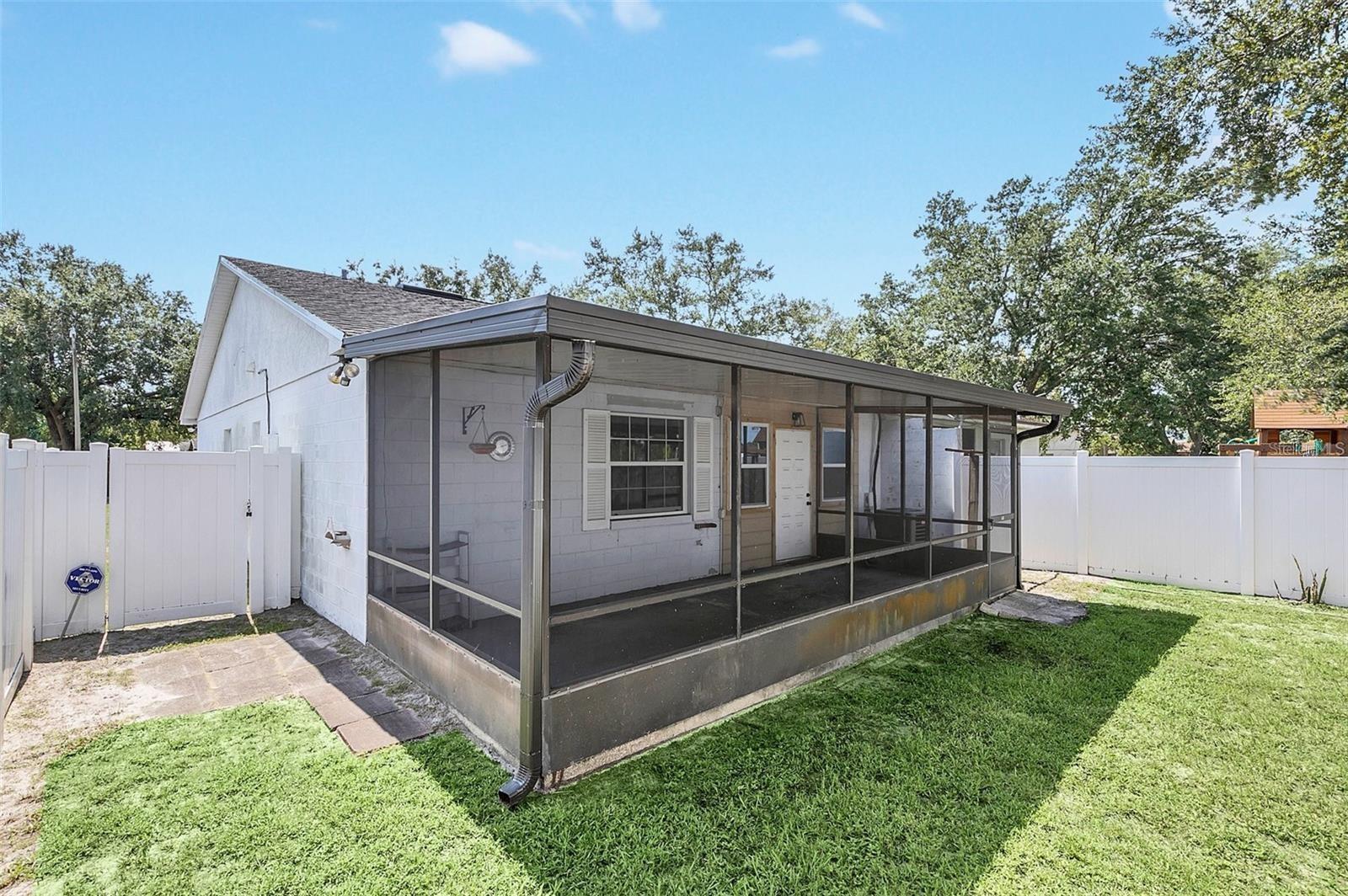 Image 30 of 31 For 1203 Hendren Drive