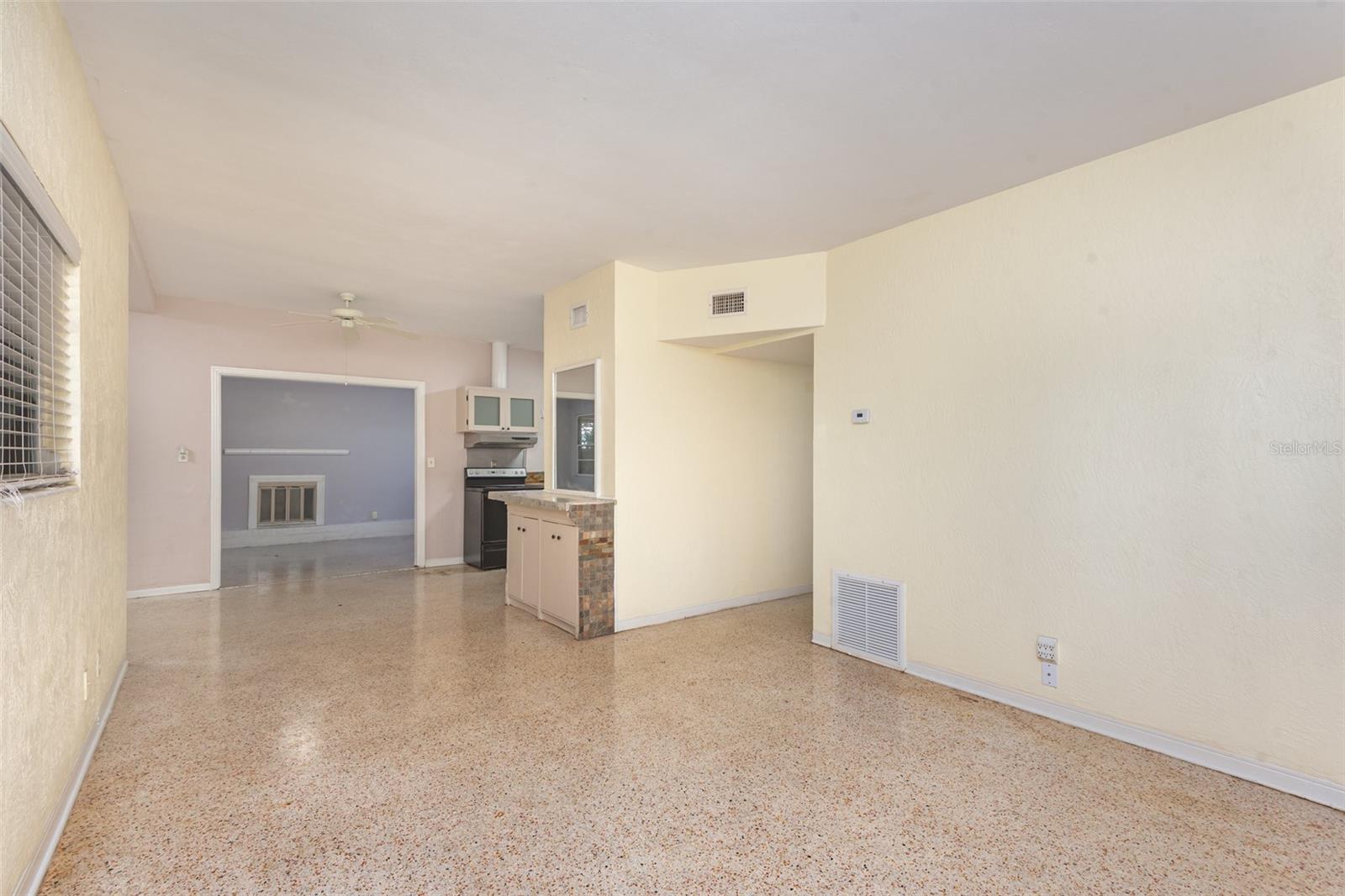 Image 10 of 37 For 664 8th Street