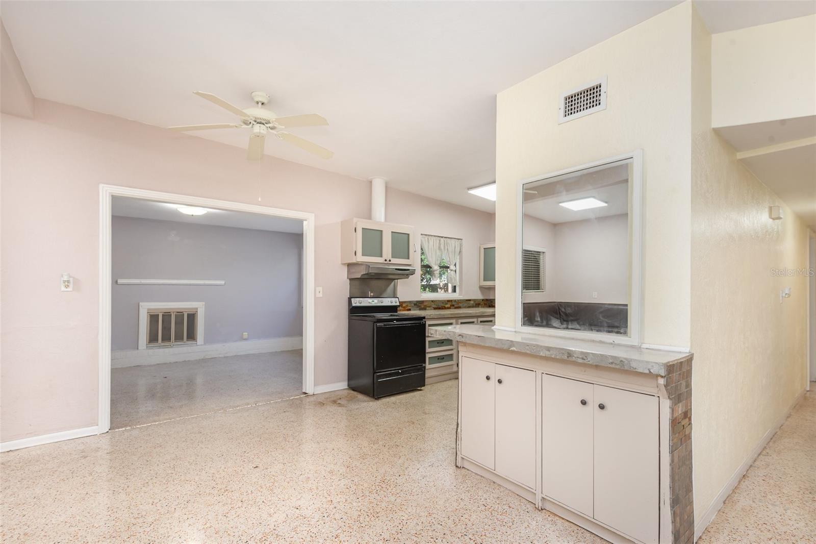 Image 11 of 37 For 664 8th Street