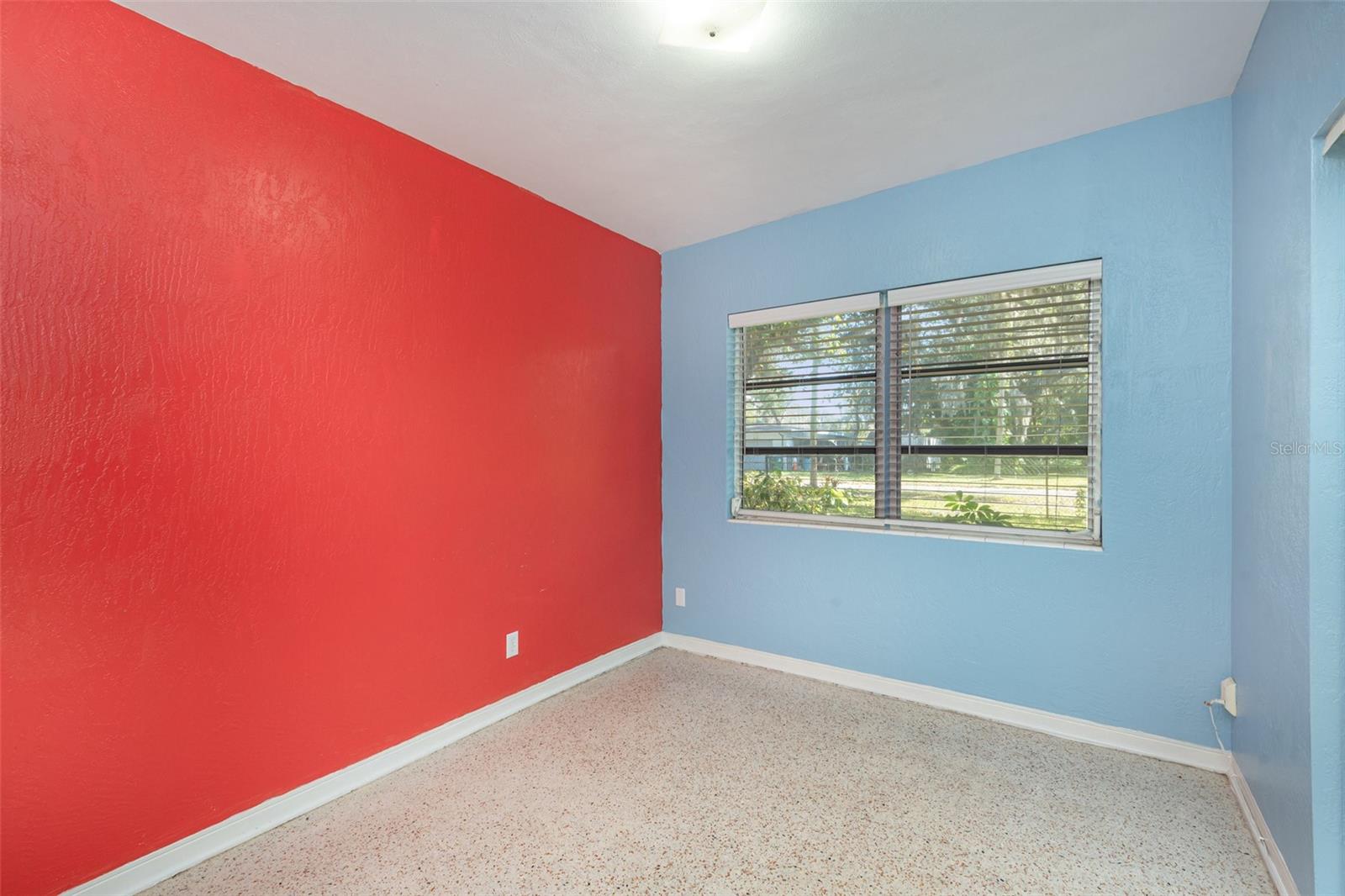 Image 16 of 37 For 664 8th Street