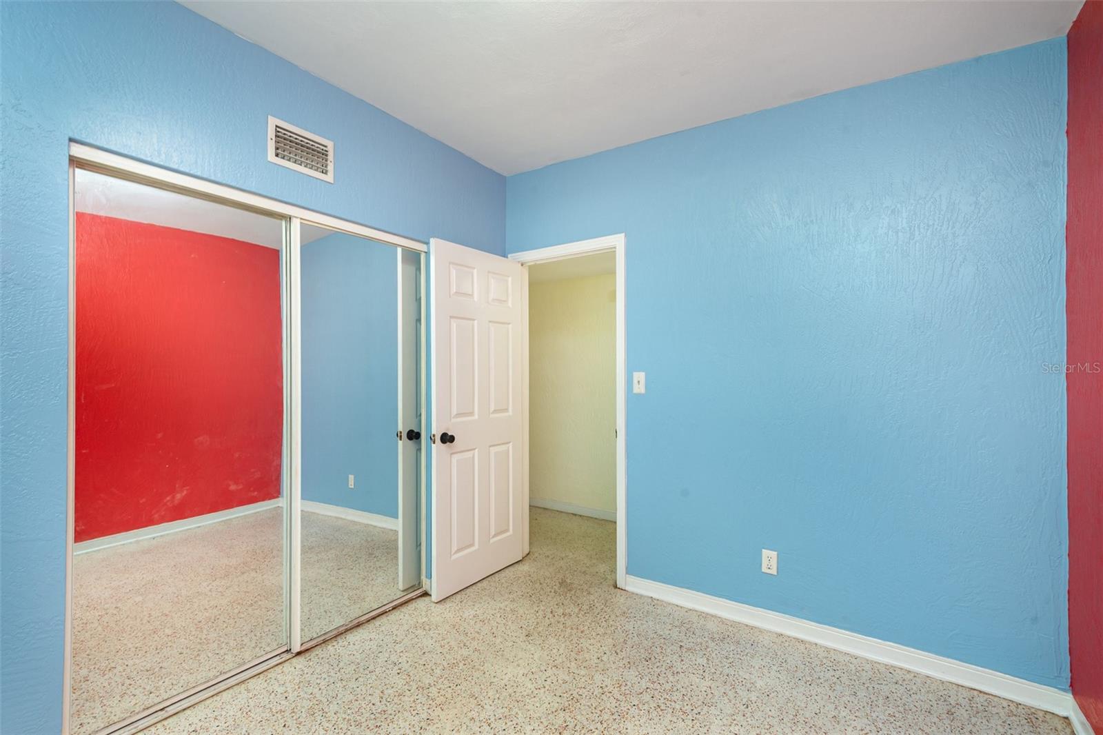 Image 17 of 37 For 664 8th Street