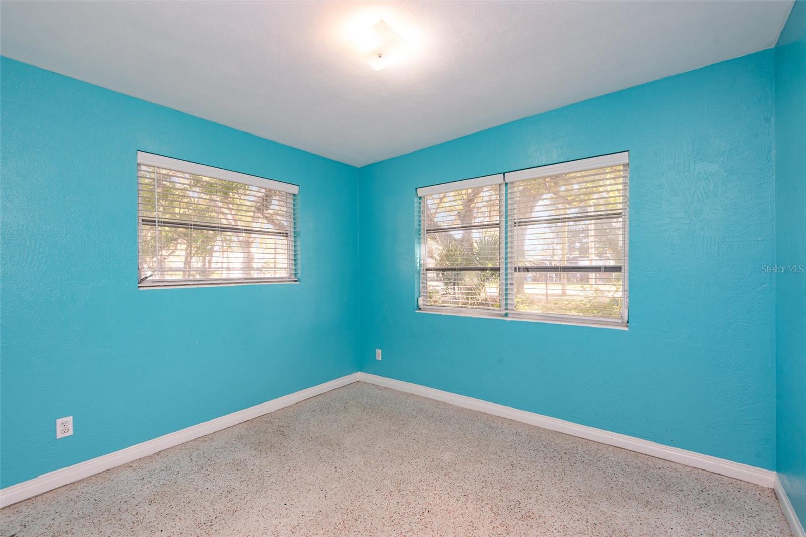 Image 18 of 37 For 664 8th Street