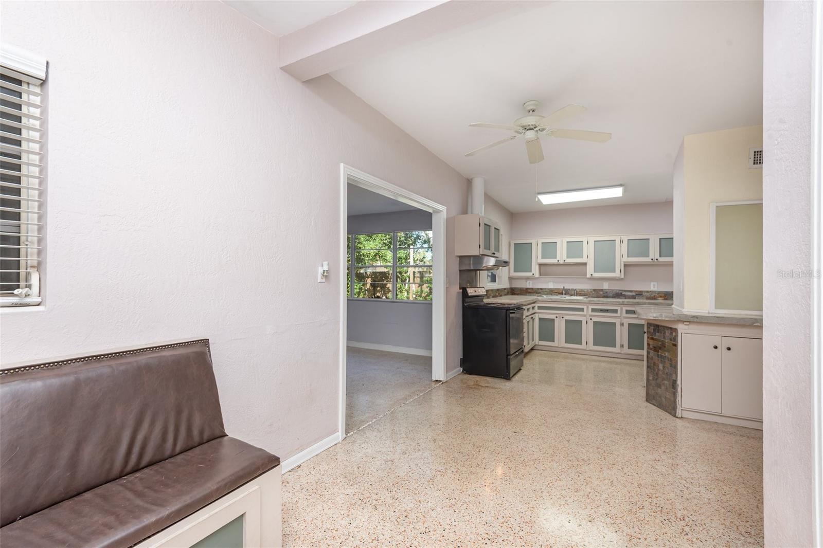 Image 4 of 37 For 664 8th Street