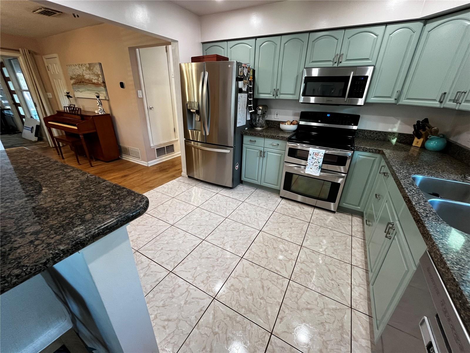 Image 14 of 32 For 714 Denton Road