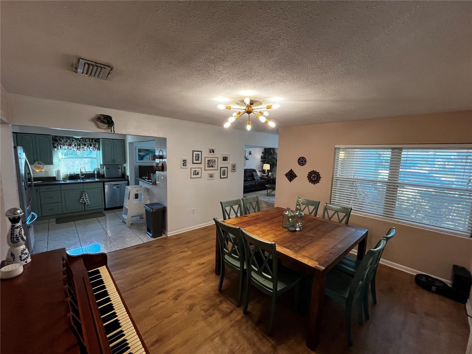 Image 9 of 32 For 714 Denton Road