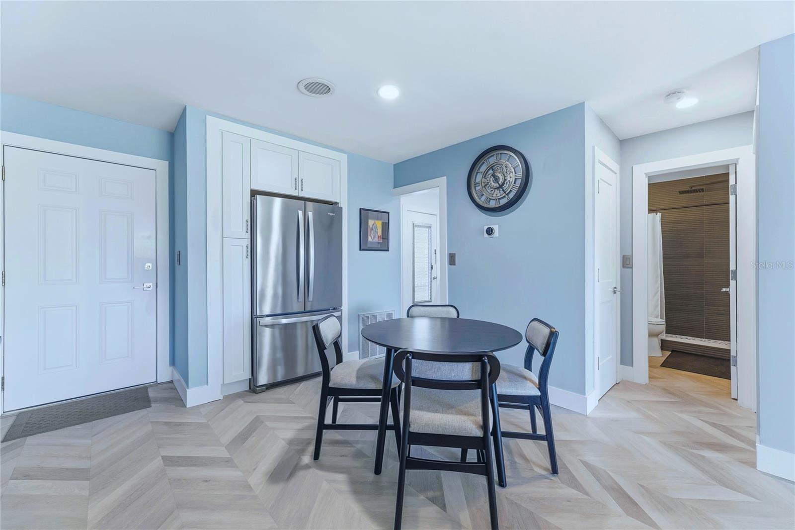 Image 16 of 28 For 351 Taylor Avenue 16