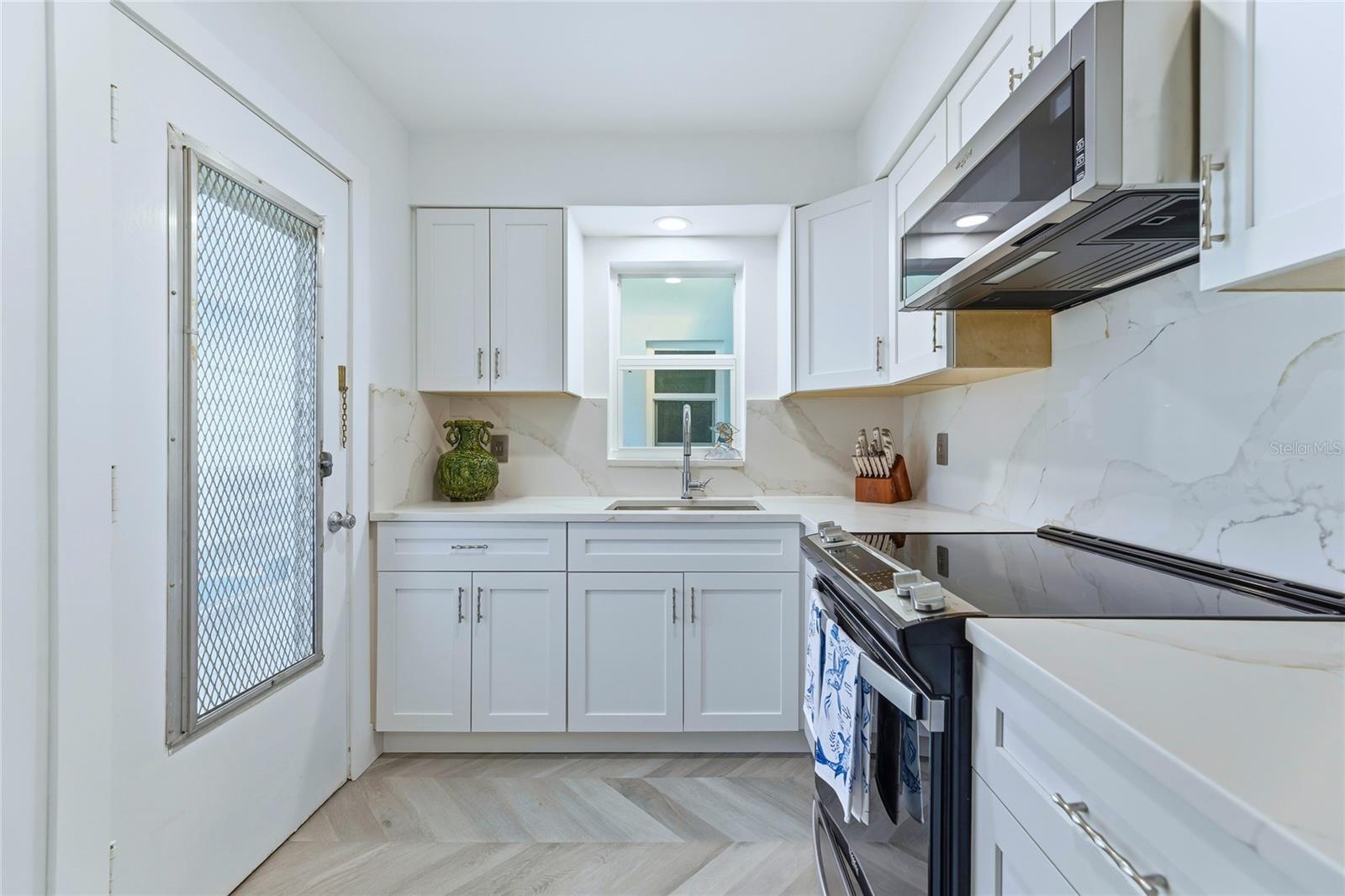 Image 3 of 28 For 351 Taylor Avenue 16