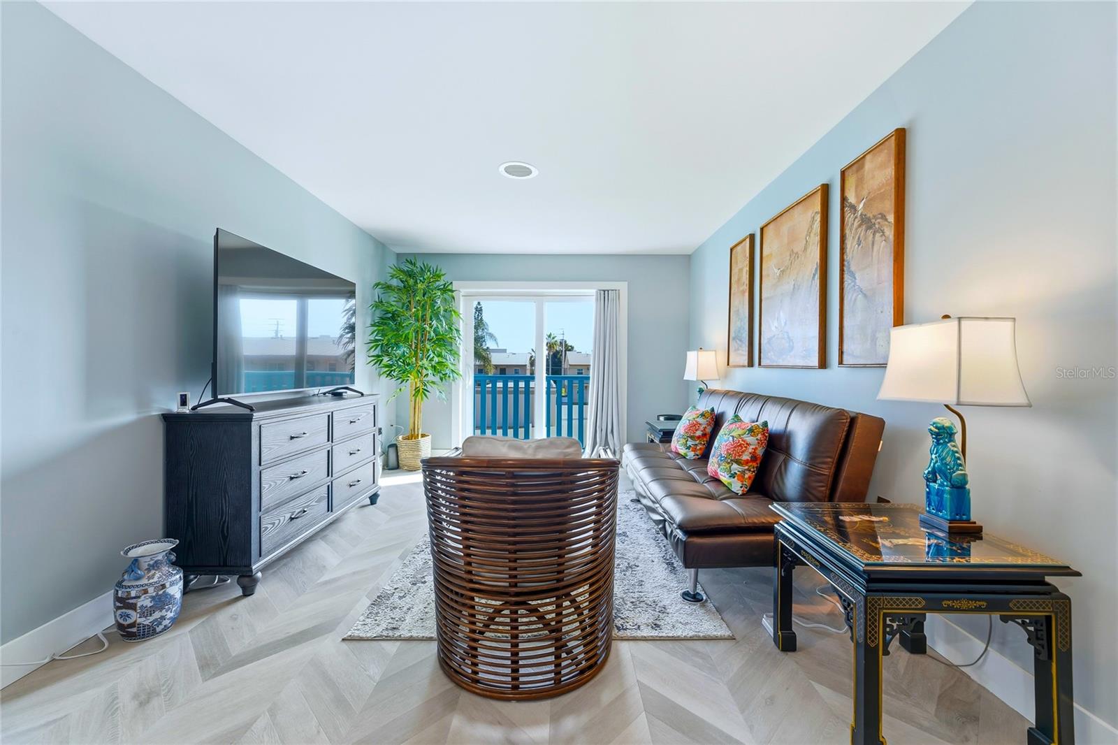 Image 6 of 28 For 351 Taylor Avenue 16