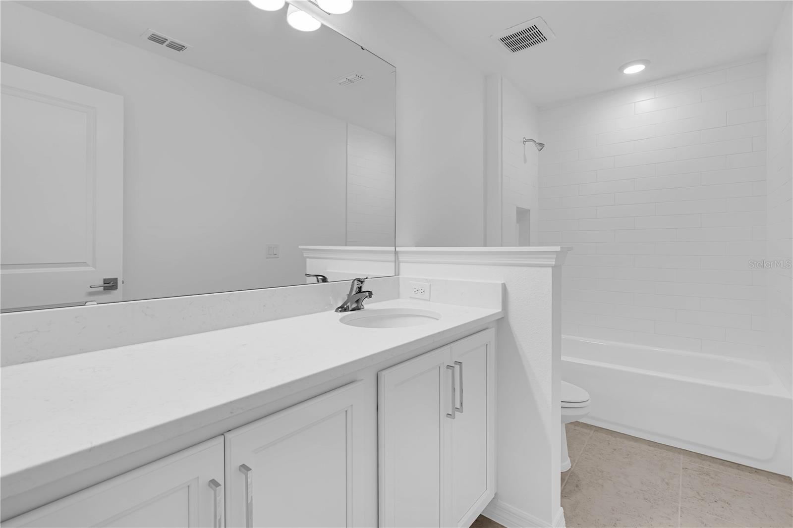 Image 24 of 42 For 17330 Lake Star Road