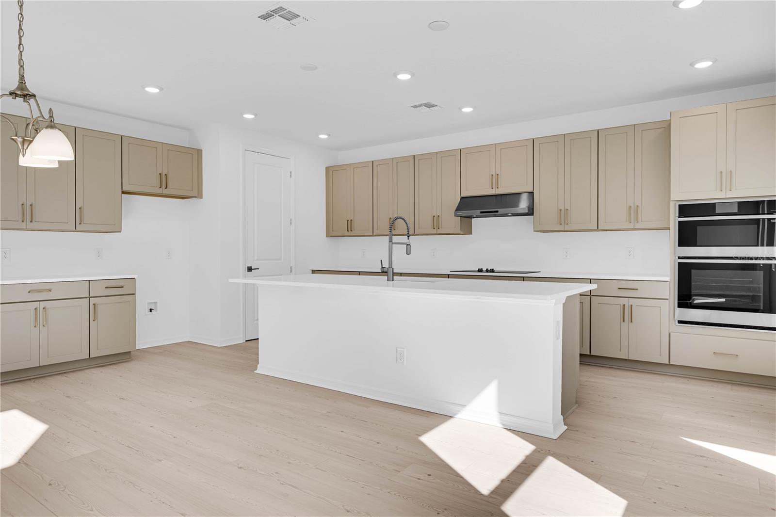 Image 6 of 42 For 17330 Lake Star Road