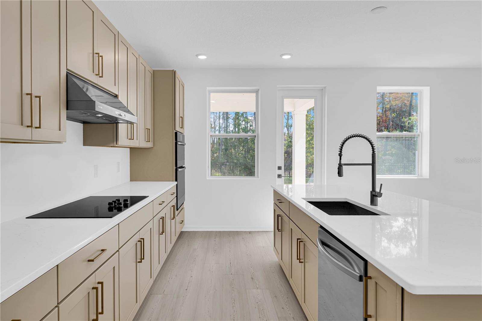 Image 7 of 42 For 17330 Lake Star Road