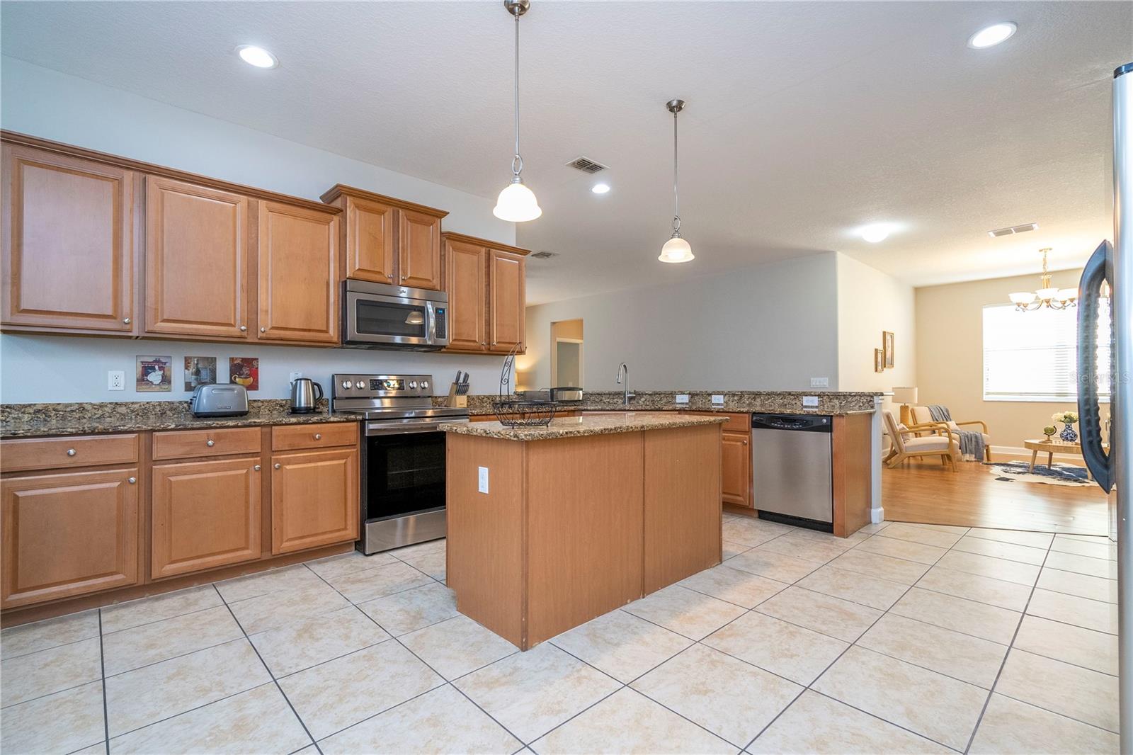 Image 28 of 51 For 2342 Crosston Circle